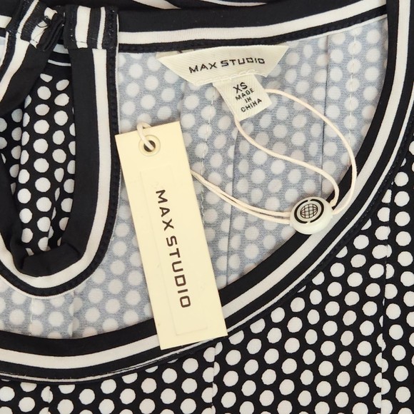 Max Studio Pleated Knee Length Dress Size XS NEW - Picture 5 of 5